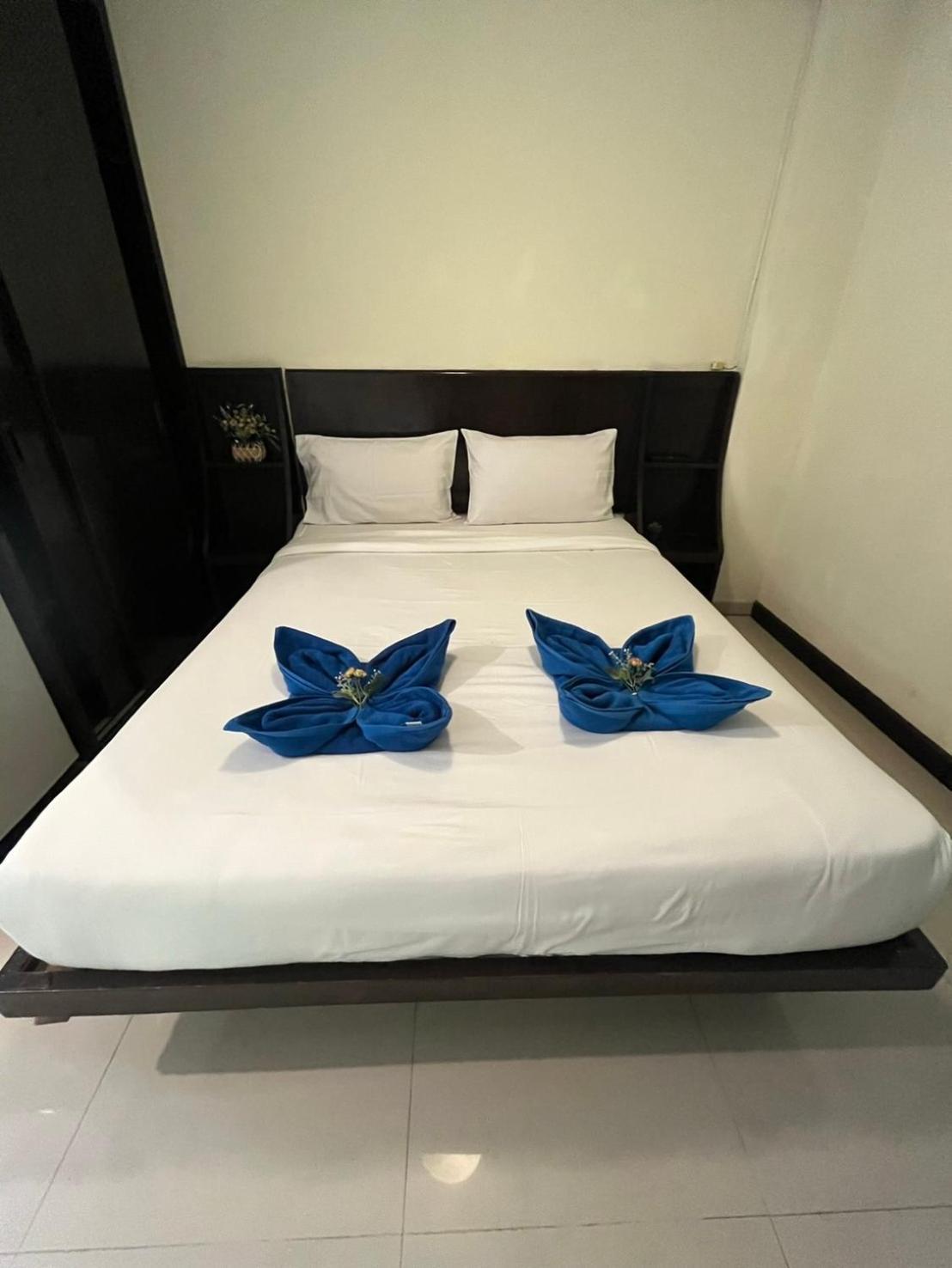 Отель Blueskyhouse Patong Экстерьер фото