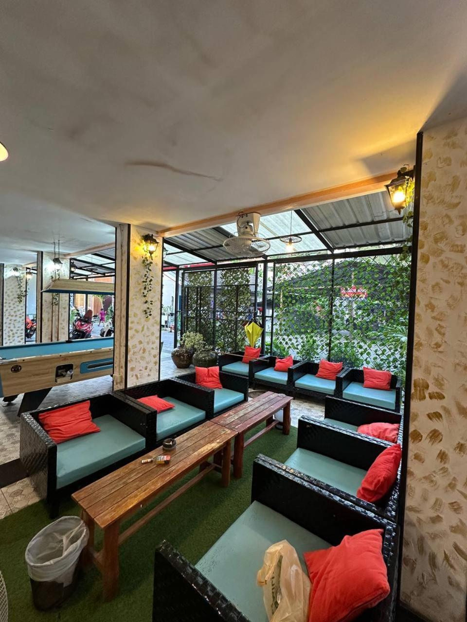 Отель Blueskyhouse Patong Экстерьер фото