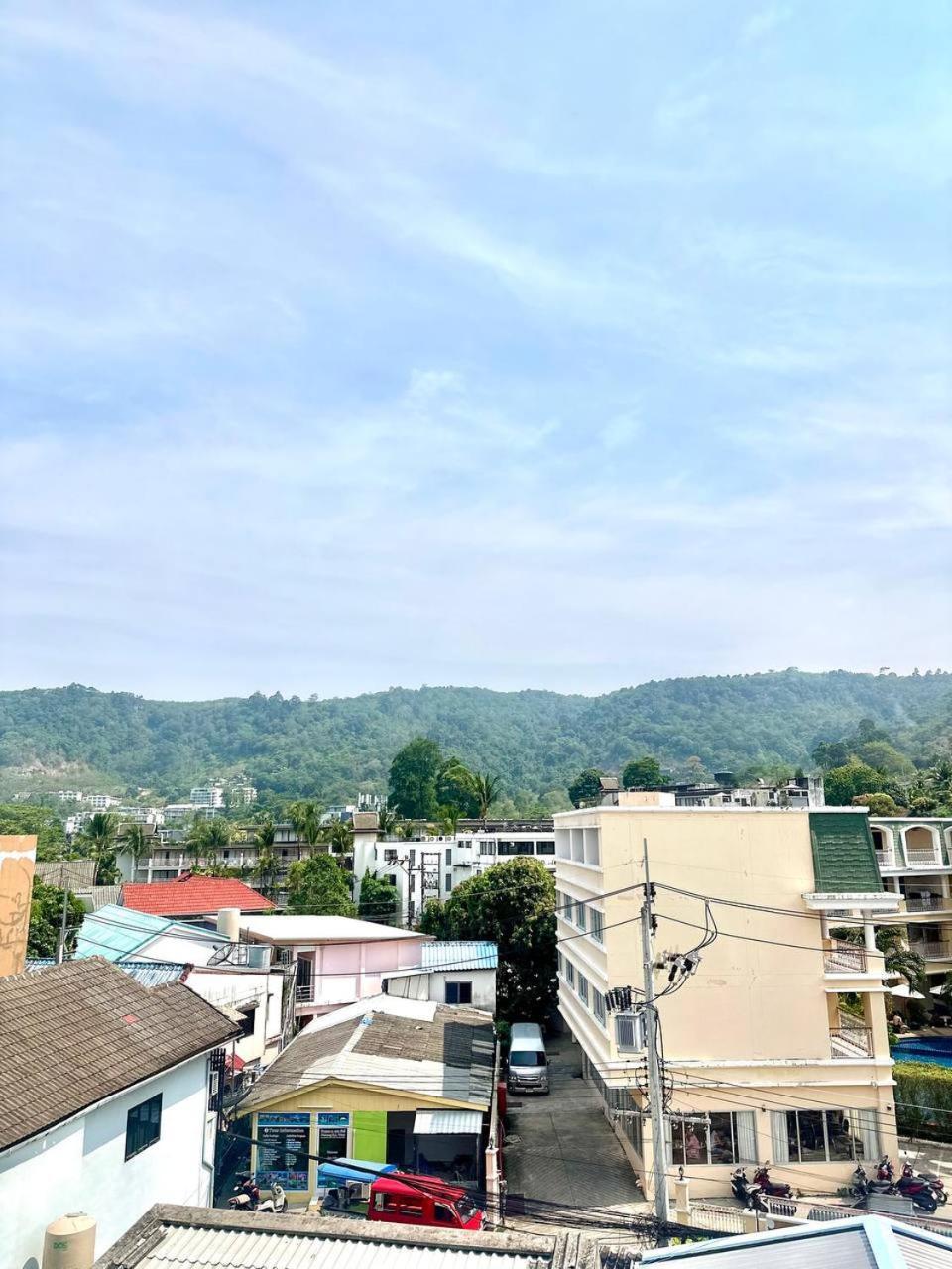Отель Blueskyhouse Patong Экстерьер фото