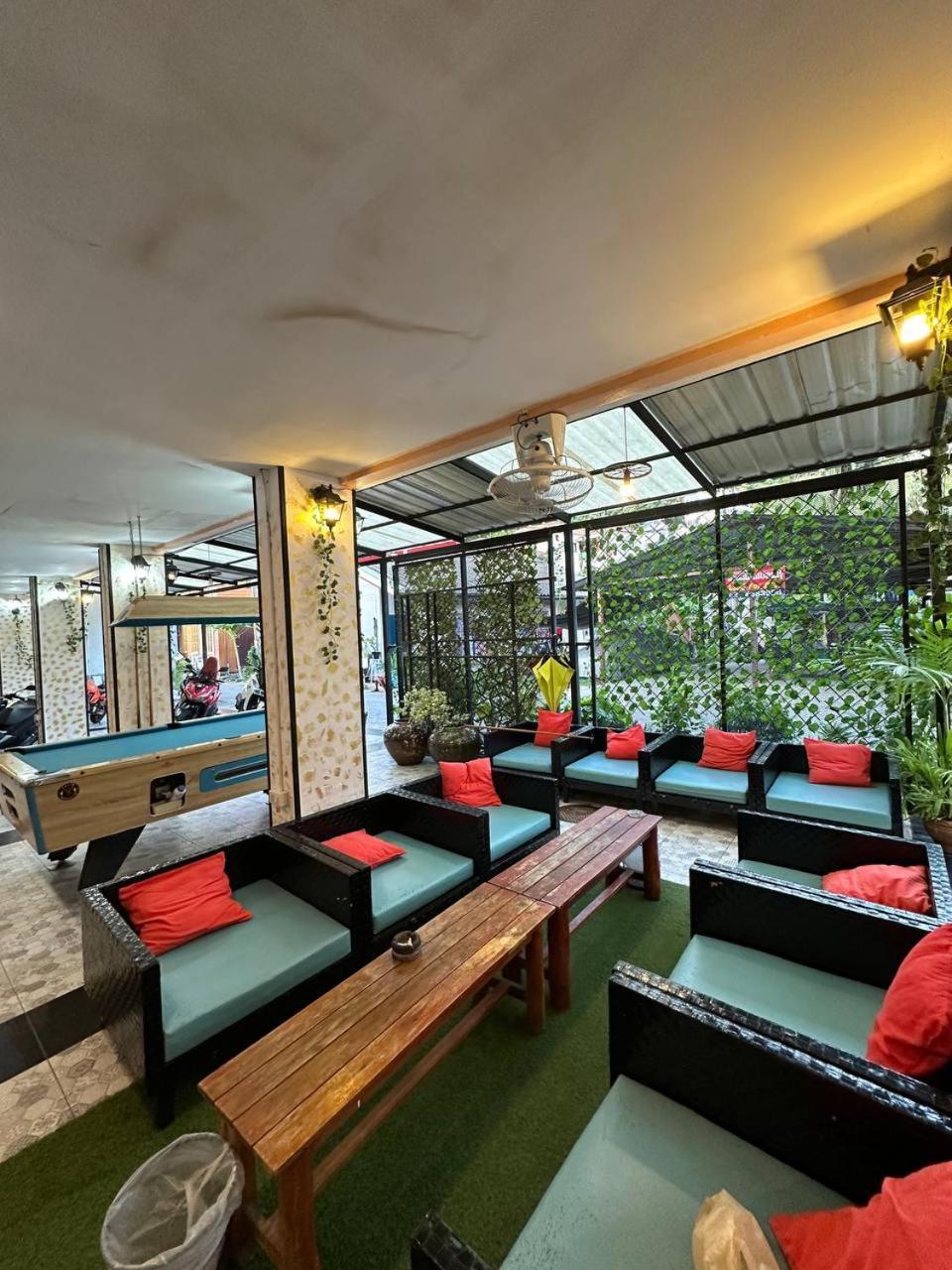 Отель Blueskyhouse Patong Экстерьер фото