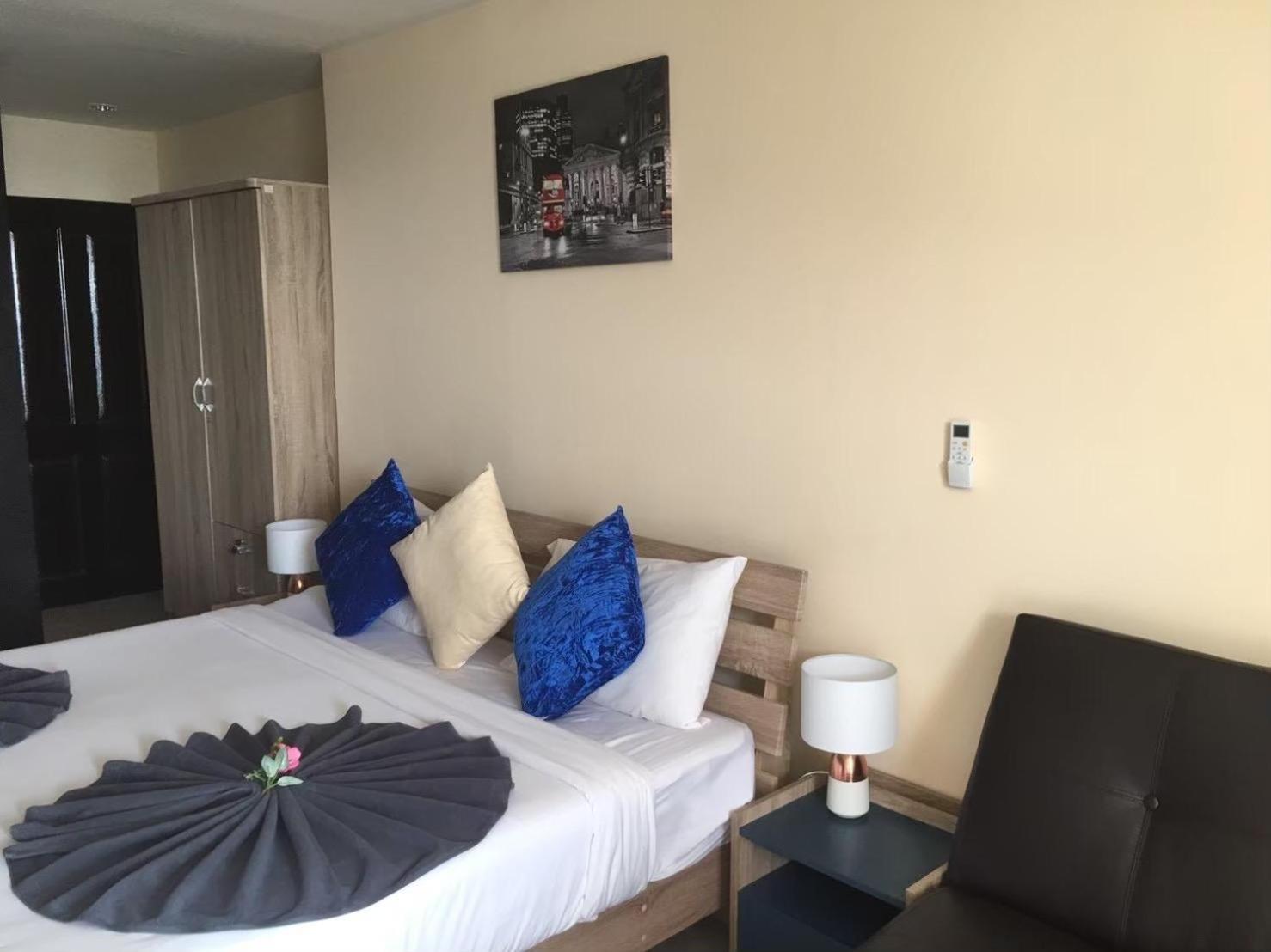 Отель Blueskyhouse Patong Экстерьер фото