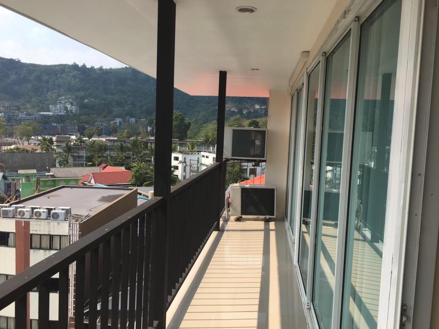 Отель Blueskyhouse Patong Экстерьер фото